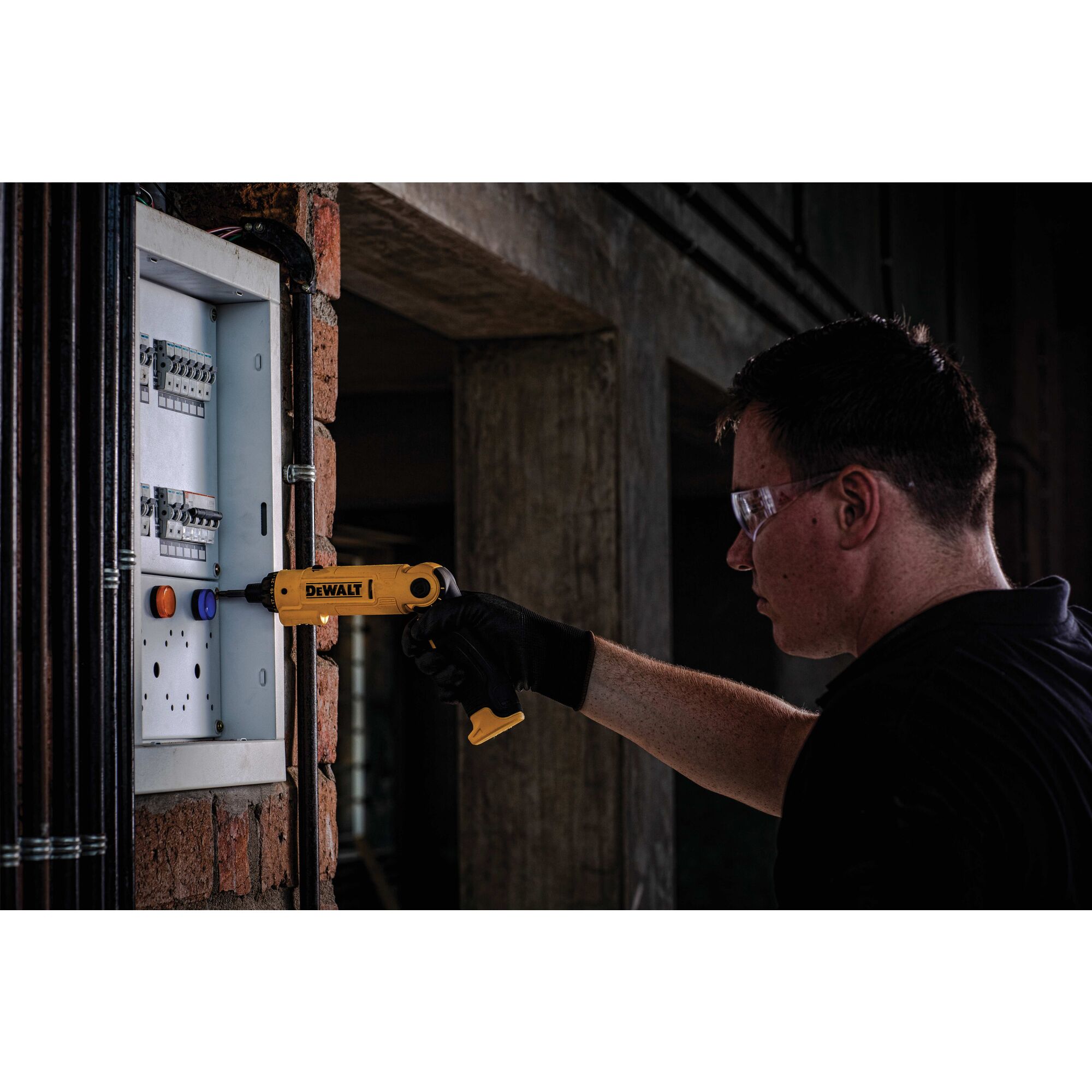 8V MAX Screwdriver