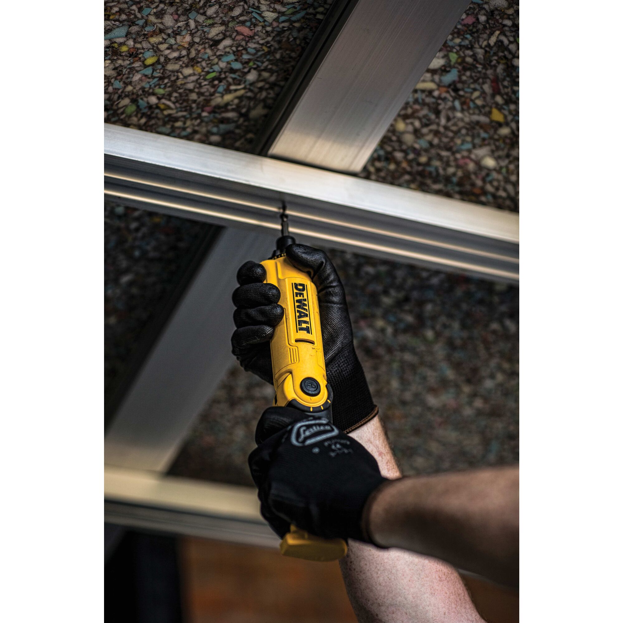 8V MAX Screwdriver