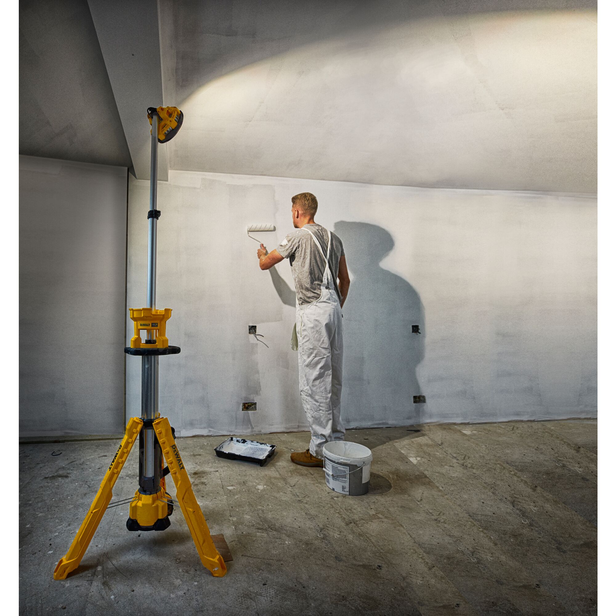 18V 3000 Lumens Cordless Tripod Light (Bare)