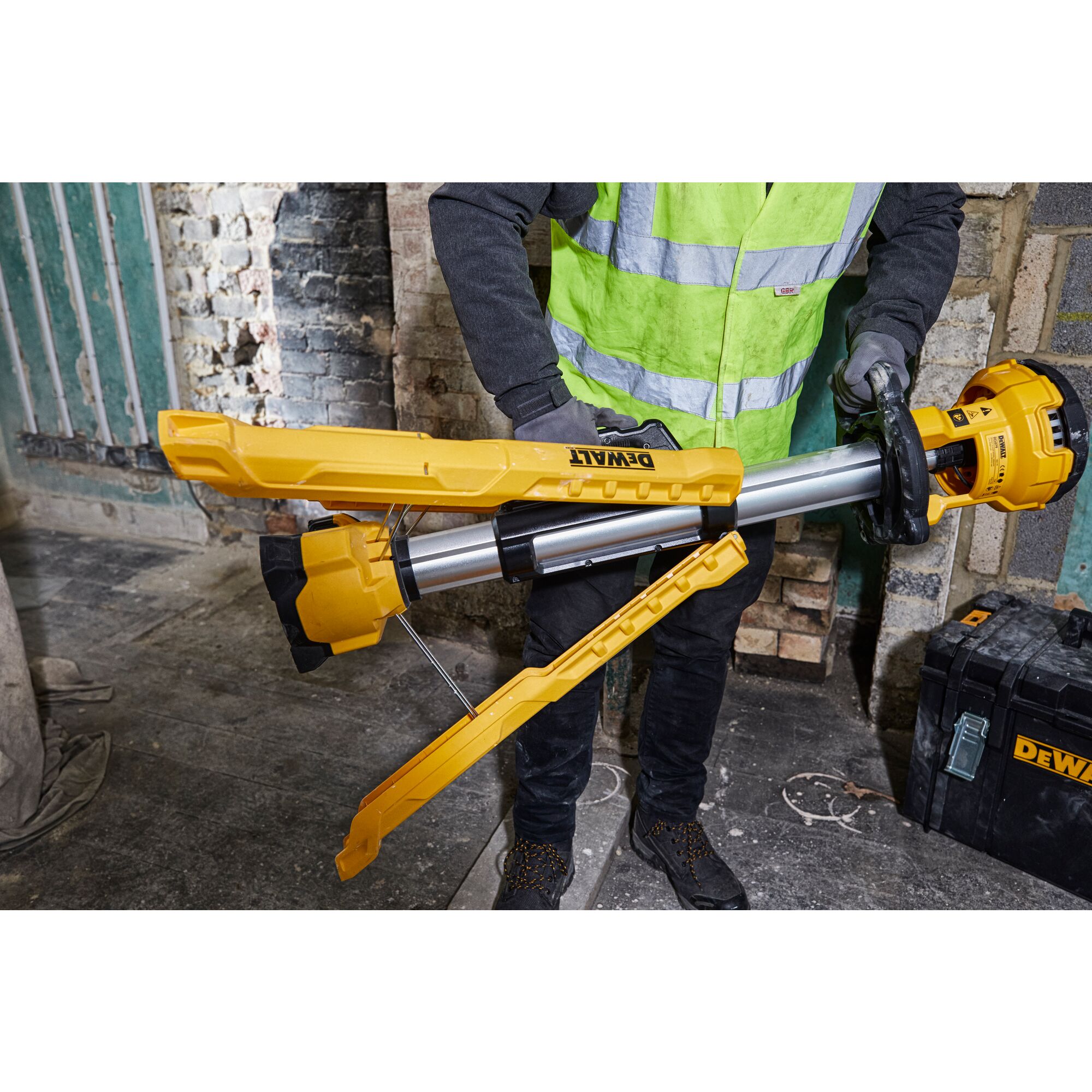 18V 3000 Lumens Cordless Tripod Light (Bare)