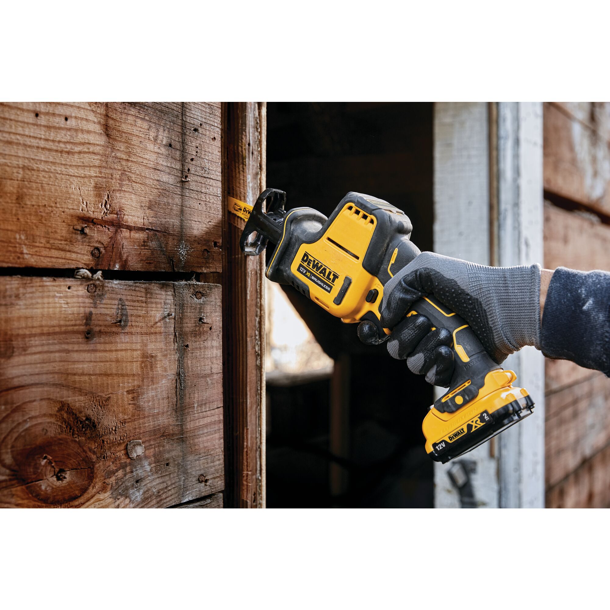 12V XR Brushless Sub Compact Reciprocating Saw (2 x 2 Ah)
