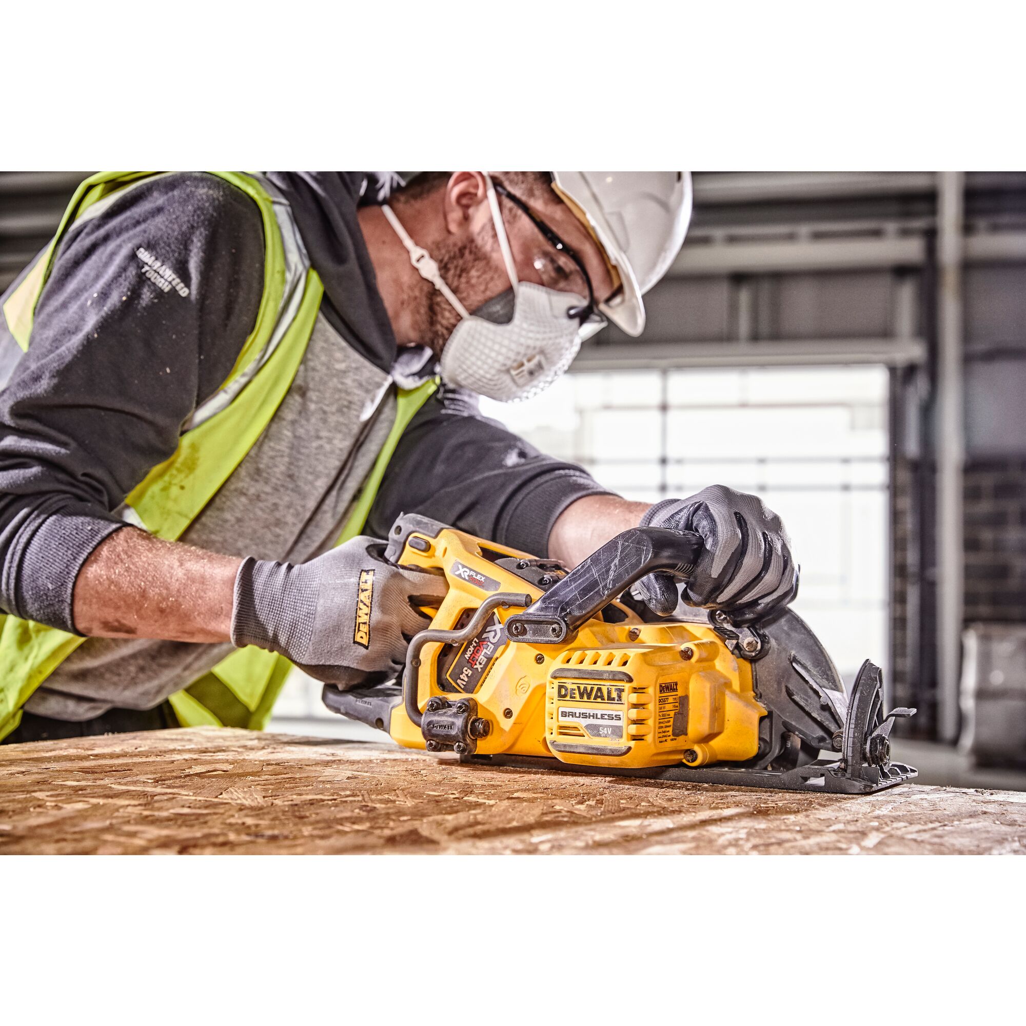 54V XR FLEXVOLT 190mm High Torque Circular Saw - Bare Unit