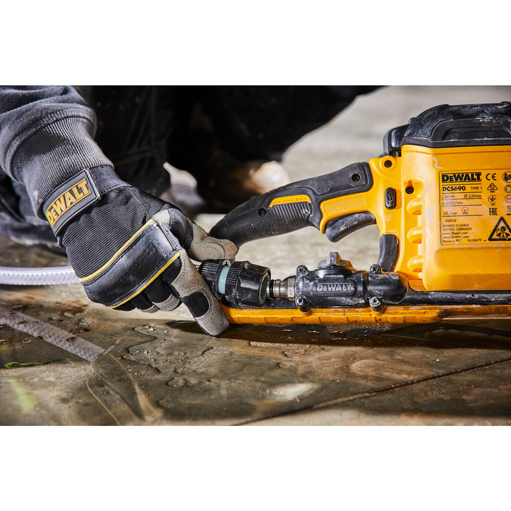 54V XR FLEXVOLT 230mm Cut Off Saw - Bare Unit