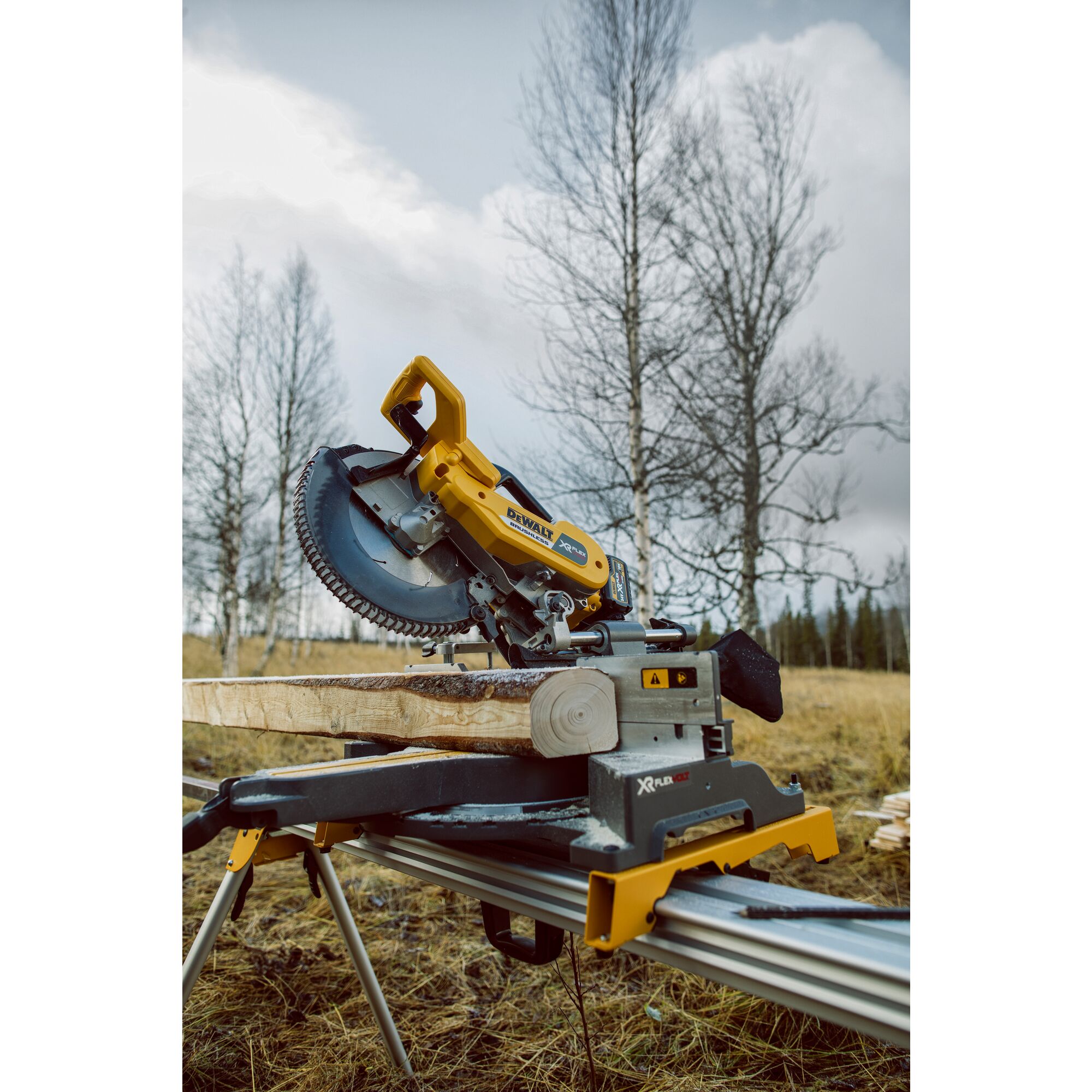 54V XR FLEXVOLT 305MM MITRE SAW - 2 X 6AH