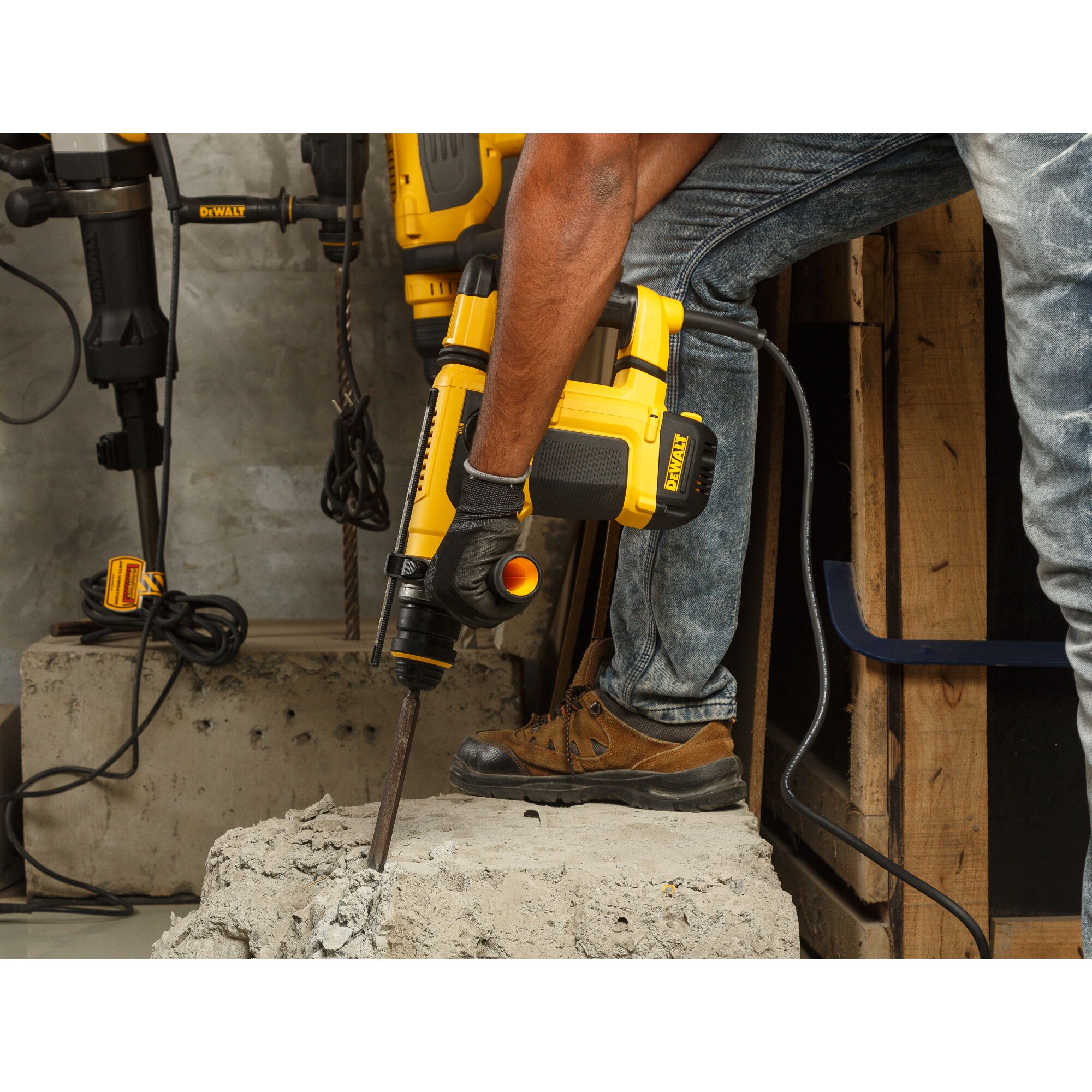 1-1/8 in. SDS Combination Hammer With SHOCKS Active Vibration Control®