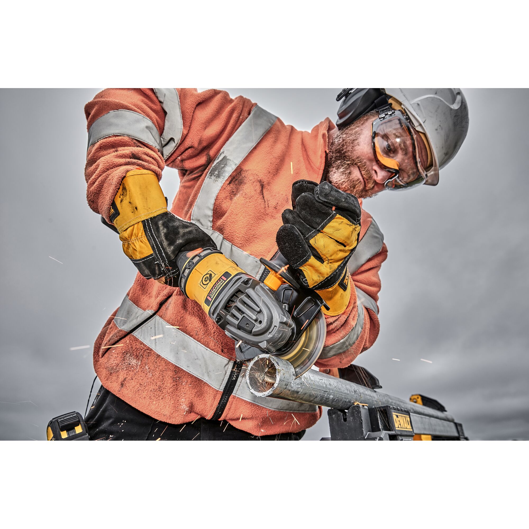 60V MAX FLEXVOLT 5 in. (125mm) Brushless Grinder