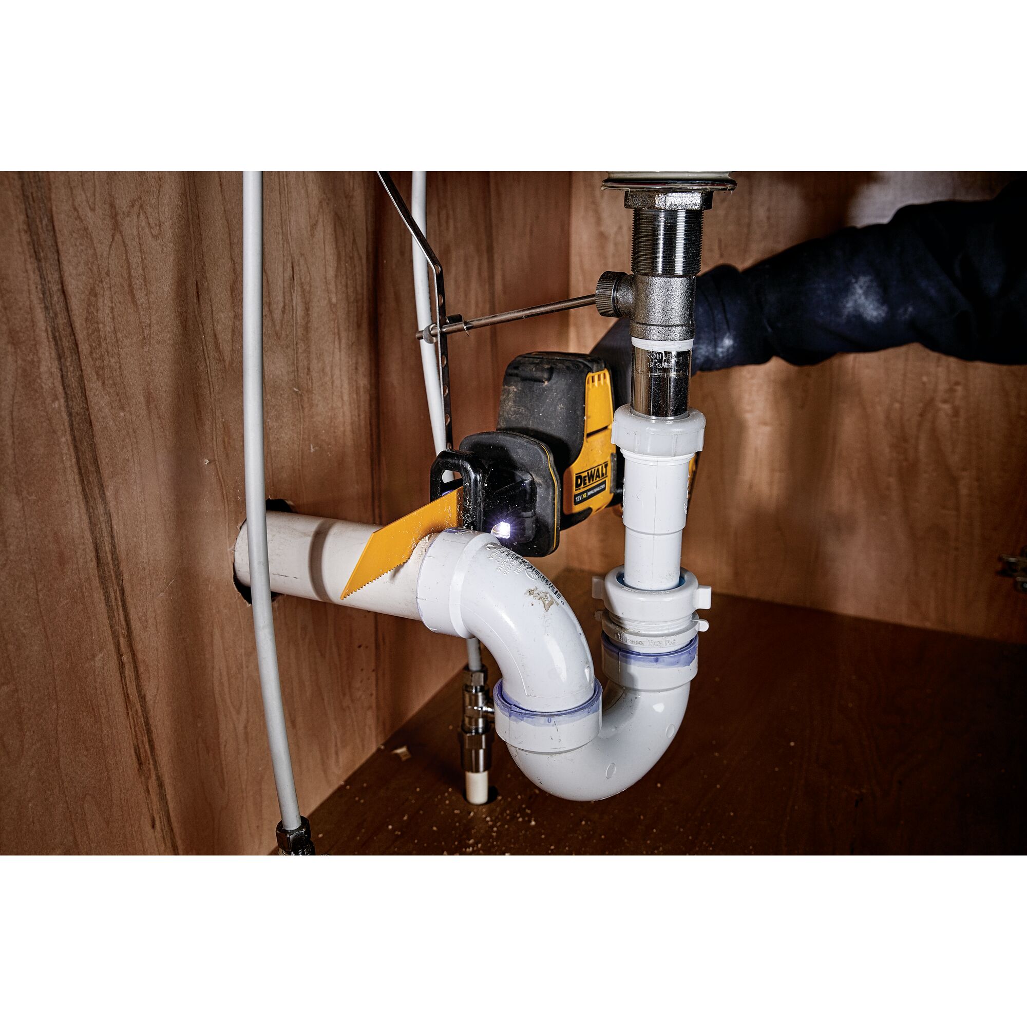 12V XR Brushless Sub Compact Reciprocating Saw - 2 x 2Ah