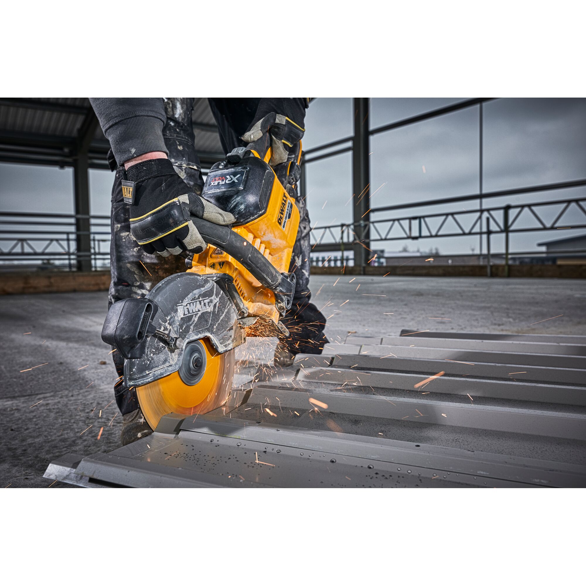 54V XR FLEXVOLT 230mm Cut Off Saw (Tool Only)