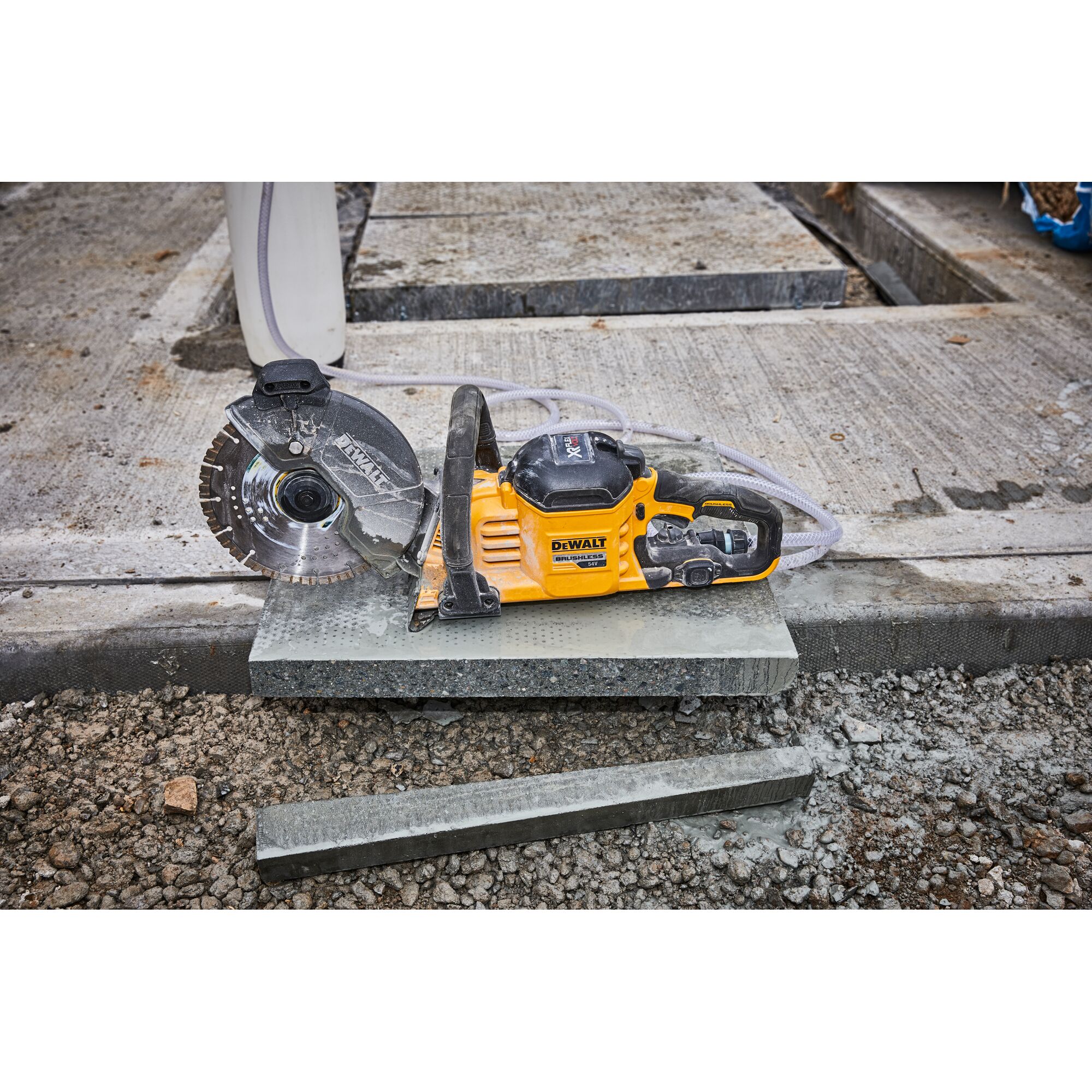54V XR FLEXVOLT 230mm Cut Off Saw (Tool Only)
